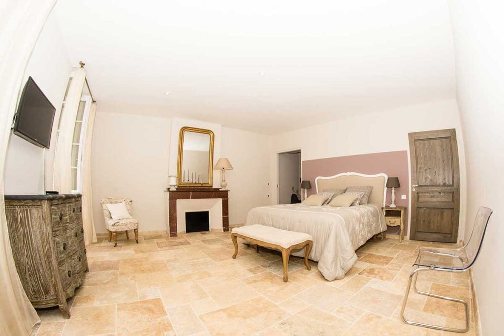 Gîte Le Pré du Roy - 81500 Giroussens - Chambre du lac